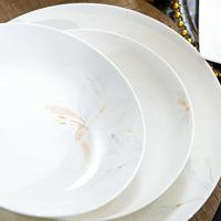 Service de table élégant en porcelaine fine avec motif papillon doré, vaisselle de luxe en céramique avec impression délicate, idéal pour la maison et les mariages.