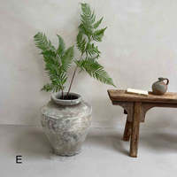 Pot en céramique népalaise antique finition rustique faite à la main avec des imperfections historiques pour la maison et le jardin Art Style Decor