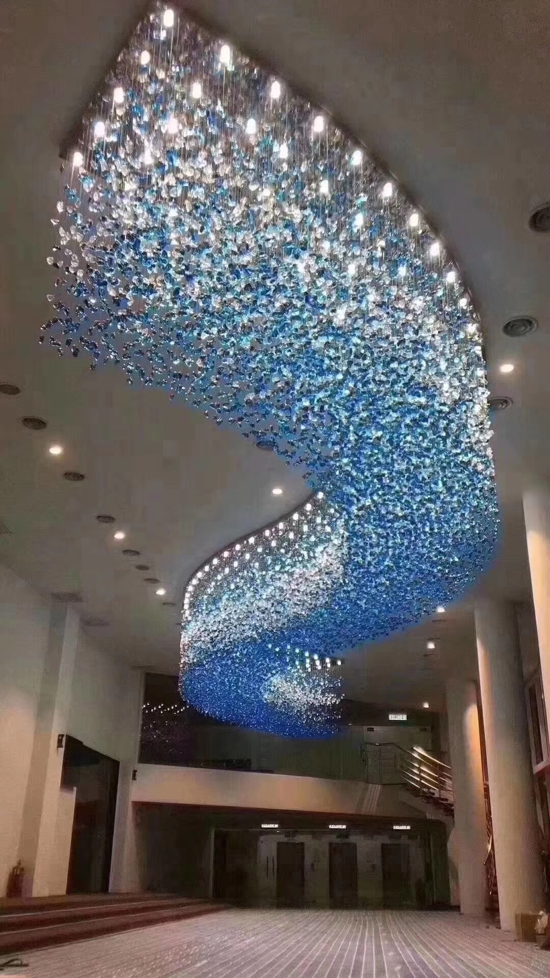ホテルエントランスホールLEDクリスタル照明グリーンガラス