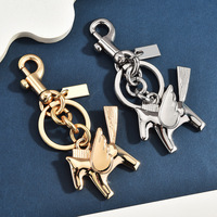 Porte-clés Pégase en métal de qualité supérieure, breloque de sac classique en forme de cheval ailé, organisateur de clés durable, cadeau idéal pour anniversaire et décoration quotidienne