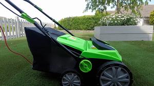 Brosse électrique pour <span class=keywords><strong>gazon</strong></span> artificiel 1800W, râteau pour <span class=keywords><strong>gazon</strong></span> artificiel, <span class=keywords><strong>aspirateur</strong></span>, nettoyeur de pelouse électrique, machine de nettoyage - Product Image 3