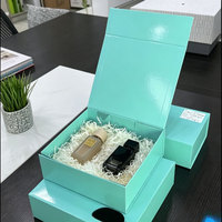 Boîte cadeau rigide en carton magnétique pliable personnalisée avec gaufrage pour emballage de parfums, cosmétiques et maquillage de luxe