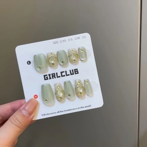 Faux ongles de luxe vert clair effet œil de chat français, avec dentelle gravée et strass, élégants, pour la vente en gros - Product Image 2