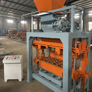 Macchina manuale per mattoni in calcestruzzo macchina per blocchi Qt4-35 - Product Image 4