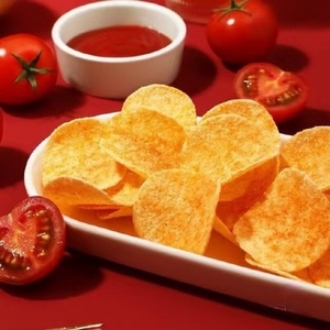 Chips de pommes de terre taïwanaises saveur bâtonnets épicés, saveur truffe noire, 180g/sac, vente en gros - Product Image 1