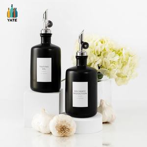 En venta 250 375 500 750 Botella <span class=keywords><strong>de</strong></span> vidrio <span class=keywords><strong>de</strong></span> aceite <span class=keywords><strong>de</strong></span> nuez <span class=keywords><strong>de</strong></span> Oliva <span class=keywords><strong>de</strong></span> <span class=keywords><strong>aguacate</strong></span> ámbar transparente negro mate blanco con dispensador <span class=keywords><strong>de</strong></span> brotes antigoteo <span class=keywords><strong>de</strong></span> Metal - Product Image 6