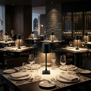 <span class=keywords><strong>Base</strong></span> di Ricarica Wireless Personalizzata con Finitura Elettroplaccata, Lampada da Tavolo LED Ricaricabile Moderna per Hotel e Ristoranti di Lusso - Product Image 6