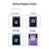 Cadre photo de chemise de football avec lumière LED colorée pour la décoration intérieure Cadre d'affichage de maillot en bois avec LED disponible multicolore