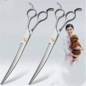 Tijeras Profesionales Curvas de 7 Pulgadas para Mascotas, de Acero Inoxidable, para Peluquería Canina, con Tornillos Dorados y Mango Simétrico - Product Image 3