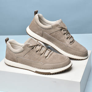 Chaussures de marche décontractées en cuir de qualité pour hommes, chaussures de skate confortables pour l'extérieur - Product Image 4