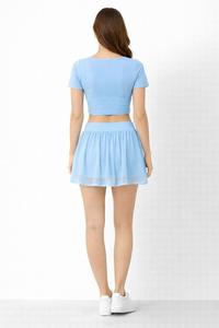 Conjunto deportivo informal: Camiseta corta con escote bajo y falda de corte ajustado, ideal para tenis, yoga y deportes. - Product Image 6