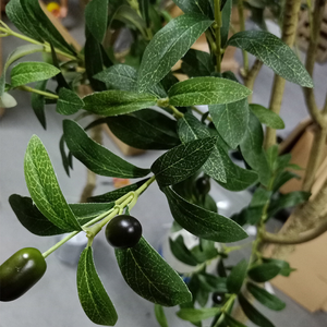 Grand olivier artificiel en forme de Y, plante verte de simulation pour la décoration de projets d'aménagement paysager intérieur commercial - Product Image 3