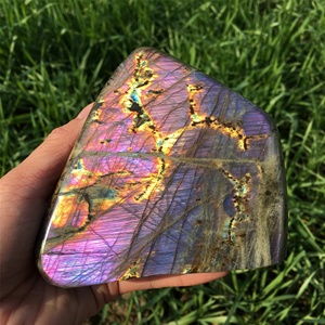 Artigianato Spirituale in Cristallo all'Ingrosso: Pietra Naturale di Labradorite con Flash Viola a Forma Libera per Decorazione - Product Image 2