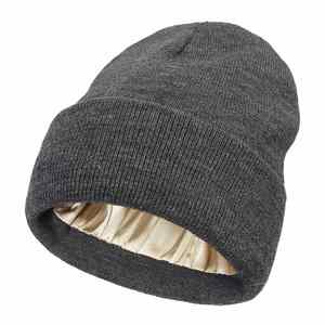 Gorro de Punto para Mujer con Forro Interior de Seda Satinada, Gorro con Forro de Satén para el Invierno - Product Image 6