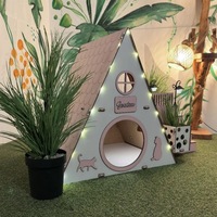 Mobilier de décoration intérieure Echo Modern Indoor Luxury : Bungalow duplex à deux étages en bois, motif imprimé maison de lapin, style Château de Lapin