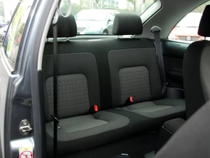 Voiture d'occasion à <span class=keywords><strong>vendre</strong></span> : Beetle 2.0T S 2013, traction avant, 1 à 4 cylindres, automatique, cabriolet/4 places, pas cher. - Product Image 4