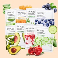 BIOAQUA Soins de la Peau Masque Facial Cosmétique à la Vitamine C et au Thé Vert, Extraits 100% Naturels, Anti-Acné et Éclaircissant