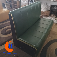 Mobilier Commercial de Design pour Restaurant et Café : Banquettes et Chaises en Bois pour Ensembles de Restaurant