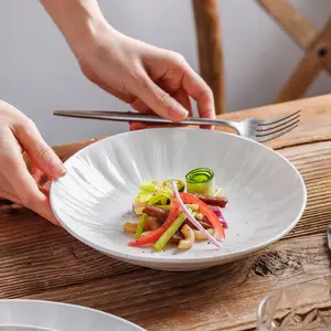 Wholesale Petal Shape Pasta Plate Restaurant Serving Round Deep Ceramic Salad Soup Dish & Plate