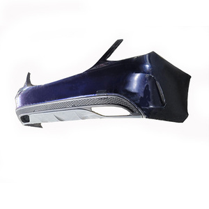 Per il gruppo <span class=keywords><strong>paraurti</strong></span> posteriore <span class=keywords><strong>Mercedes</strong></span> <span class=keywords><strong>classe</strong></span> C W205 modello sportivo, il diffusore posteriore e il <span class=keywords><strong>paraurti</strong></span> posteriore dell'auto. - Product Image 3