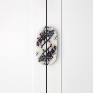 Poignée de <span class=keywords><strong>porte</strong></span> de <span class=keywords><strong>cuisine</strong></span> et de placard Maxery en pierre naturelle écologique, marbre, veinage audacieux, texture organique - Product Image 4