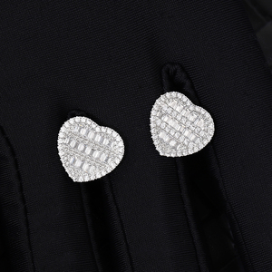 Boucles d'oreilles de luxe en forme de cœur, cadeau pour femme, diamant moissanite VVS, plaqué or, argent sterling 925, certificat GRA, passe le test du diamant - Product Image 2
