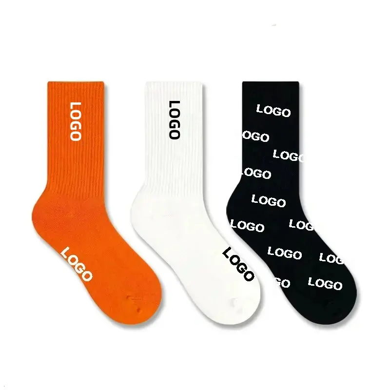 Kostenloses Design individuelles Logo Griff Radfahren Yoga Pilates Socke Sport Baumwolle Herrensocken Crew individuelle Socken