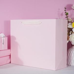 Dossiers en carton avec logo personnalisé imprimé, pelliculage mat, emballage de luxe, sacs cadeaux avec poignée en ruban pour sacs de shopping, votre propre logo - Product Image 5