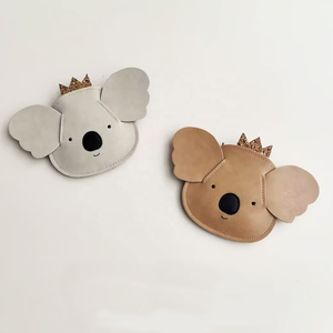 Vente en gros de mini sac à bandoulière en forme de koala de couleur pure imperméable en PU pour bébé fille - Product Image 5