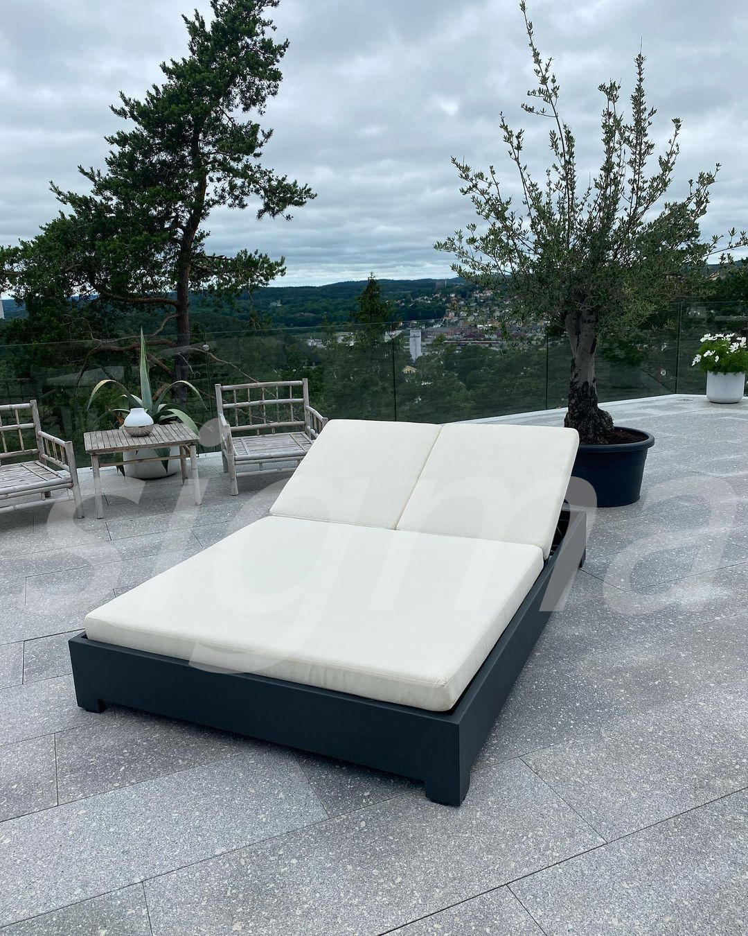 Luxury modern outdoor patio furniture aluminum metal beach garden sun lounger daybed set for rest