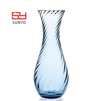 Ensemble de verrerie artisanale élégante en cristal sans plomb, personnalisée, avec pied, à rayures bleues, pour gin, martini et vin sans pied