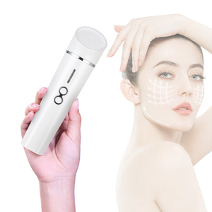 Appareil de beauté multifonctionnel vibrant à micro-courant 5-en-1 pour le lifting et le raffermissement du visage - Product Image 1