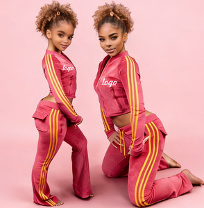 Completo Set 2 Pezzi <span class=keywords><strong>Donna</strong></span> Primavera 2026: Giacca con Cerniera e Pantaloni Svasati in Velluto con Striscia Laterale Personalizzabile con LOGO - Product Image 5