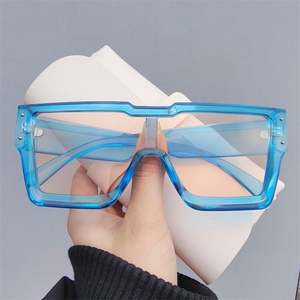 Gafas de Sol Cuadradas Extra Grandes de Moda Retro para Mujer, Lentes de una Pieza en Colores Pastel, Venta al por Mayor - Product Image 1