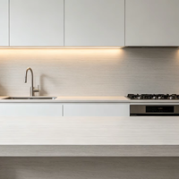 Grande dalle de pierre de quartz technique à texture linéaire moderne pour murs intérieurs, comptoirs, dessus de vanité et dessus de table