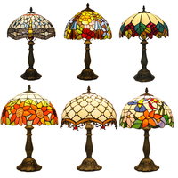 Personnalisé Rétro Créativité Vitrail Lampe De Chevet Lampe De Bureau Bar Étude Roses Raisins Veilleuse Lampes De Table