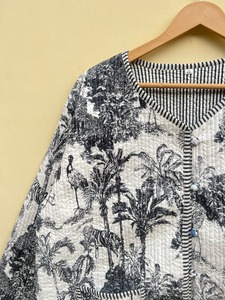 Chaqueta Acolchada de Algodón Vintage Hecha a Mano para Mujer, Abrigo Boho, Kimono con Ribete a Rayas, Nuevo Estilo, Chaqueta de Invierno, Regalo Perfecto para Ella - Product Image 2