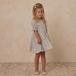 Abito estivo a maniche corte da ragazza di alta qualità carino bella Silhouette dritta con Design a strati stampa <span class=keywords><strong>Online</strong></span> volant per l'autunno - Product Image 1