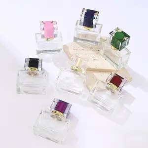 Flacons et boîte de recharge de parfum en verre carré de 30ml personnalisés de luxe avec dessus or noir rouge vert