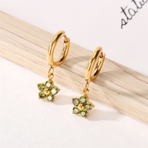 Bijoux haut de gamme, boucles d'oreilles créoles 18 carats, acier inoxydable, fleur, zircon, bijoux pour les oreilles - Product Image 4