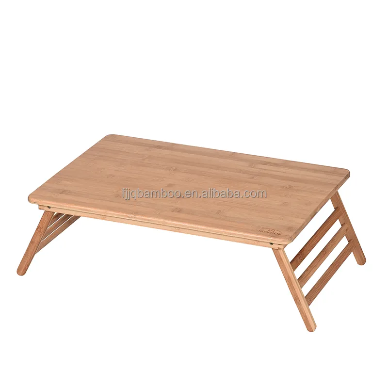 Elegante bandeja con patas de bambú perfecta para el desayuno en la cama o como un accesorio de mesa de centro refinado