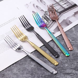 Nuevo Juego de Cubiertos de Acero Inoxidable con Diseño de Pilar Romano Nórdico Dorado para Boda, Cuchillo, Tenedor y Cuchara - Product Image 4