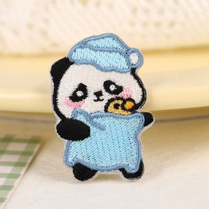 Nouvelle broderie mignonne autocollante de panda de 3 cm environ pour la décoration - Product Image 4