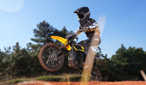 Motocicleta Eléctrica Todoterreno 2026 58v para Adultos, E-bike Bee de Alto Rendimiento y Alta Velocidad Equipada con un Motor Potente - Product Image 2