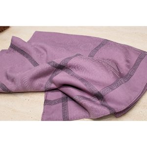 Foulard carré en voile jacquard uni Wafa, design encadré, toucher doux comme du coton, respectueux de la peau, toutes saisons, 110x110 cm - Product Image 1