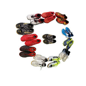 Zapatos de Fútbol Profesionales para Hombre, Diseño Mixto de Tacos, Material Superior de Piel, Segunda Mano, Usados, en Pacas de Marcas Variadas - Product Image 3