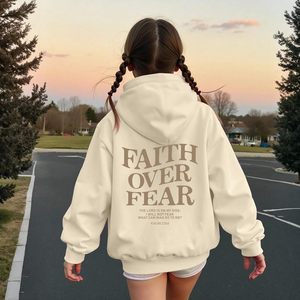 เสื้อฮู้ด Faith Over Fear สำหรับเด็กผู้หญิง ลายข้อพระคัมภีร์ เสื้อพูลโอเวอร์คริสเตียน เสื้อสเวตเชิ้ตถักสำหรับผู้หญิง ระบายอากาศได้ดี น้ำหนัก 300 กรัม - Product Image 5