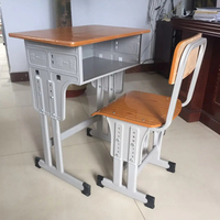Meja dan kursi siswa Logam Modern nyaman, untuk furnitur dasar dan sekolah sekunder dapat disesuaikan