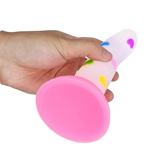 BANSEY Dildo Luminoso de Gelatina con Base de Succión Fuerte, Brilla en la Oscuridad, Tapón Anal en Forma de Corazón, Juguetes Sexuales para Adultos para Mujeres y Hombres - Product Image 6