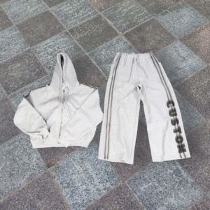 Conjunto Deportivo Personalizado de Otoño para Hombre, Sudadera con Capucha Corta y Cremallera, Pantalones Deportivos Holgados de Algodón Grueso con Rayas Laterales - Product Image 4